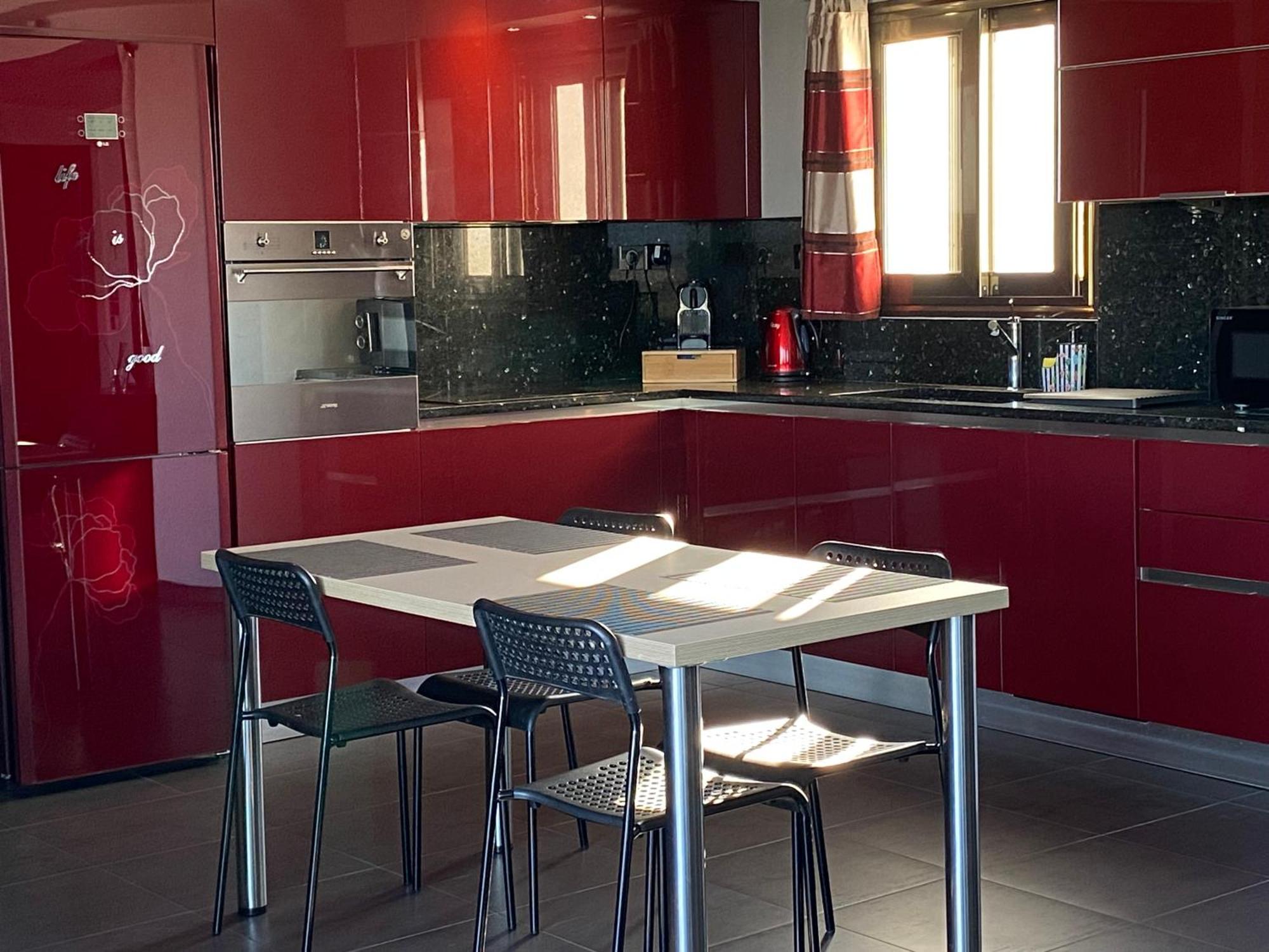 Luxury View Apartment 10Min From Athens Airport Koropí Kültér fotó