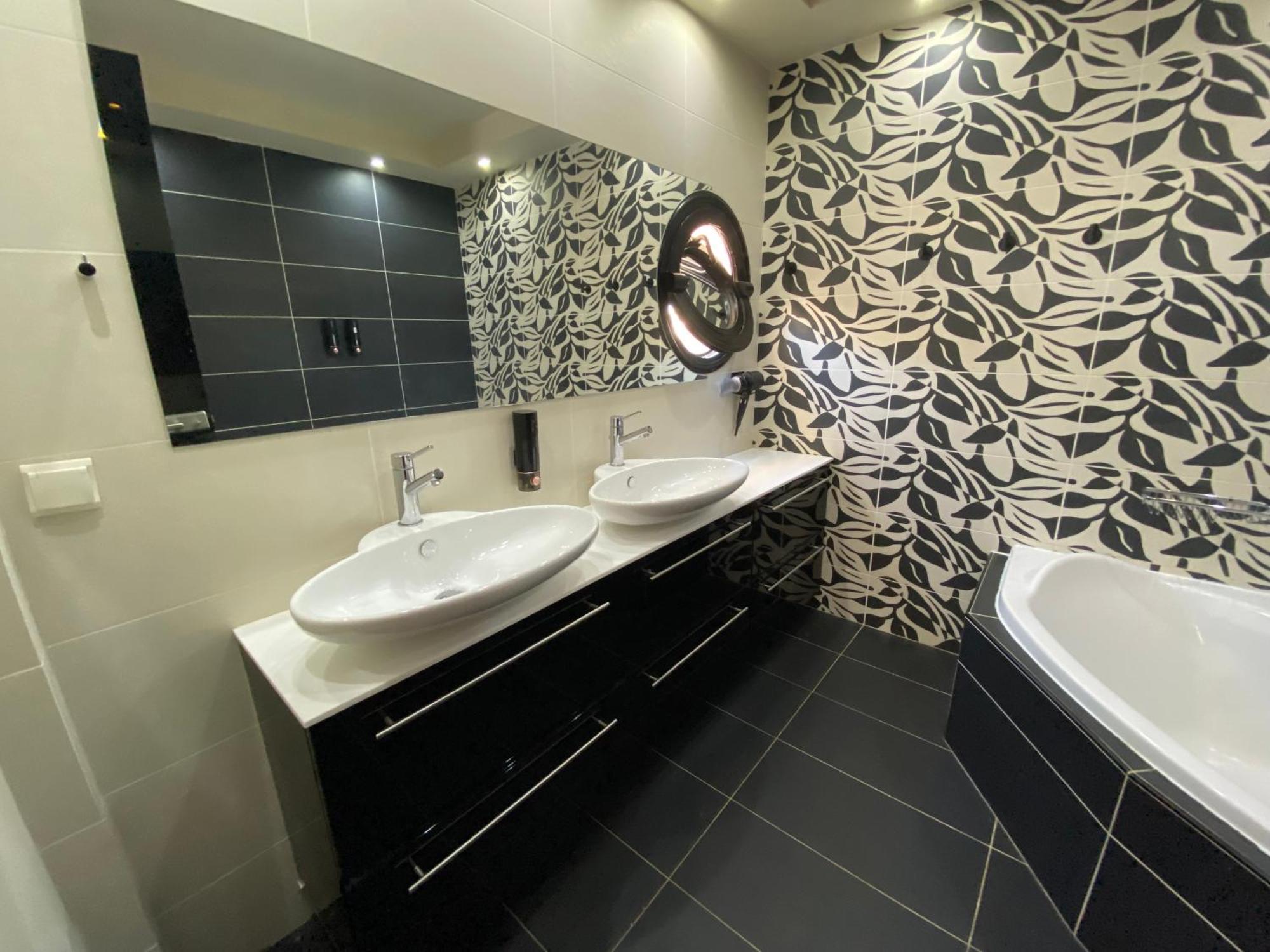 Luxury View Apartment 10Min From Athens Airport Koropí Kültér fotó